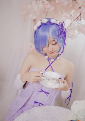 厨房呻吟嗯用力呀嗯啊视频